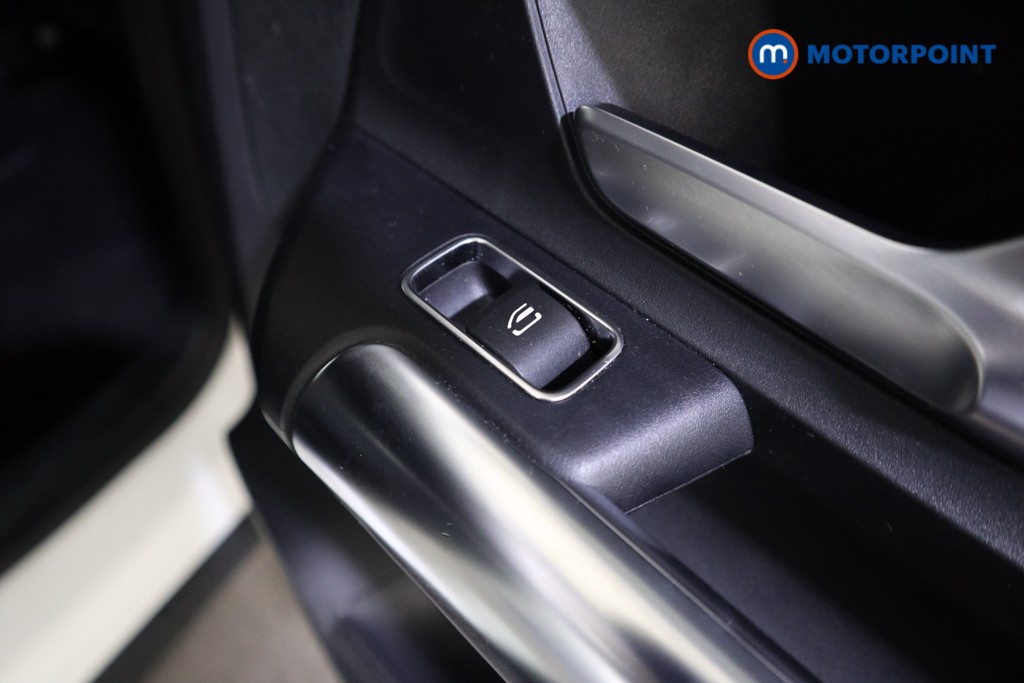 Mercedes-Benz GLA Amg Line Automatic Petrol SUV - Stock Number (1598554) - 20th supplementary image