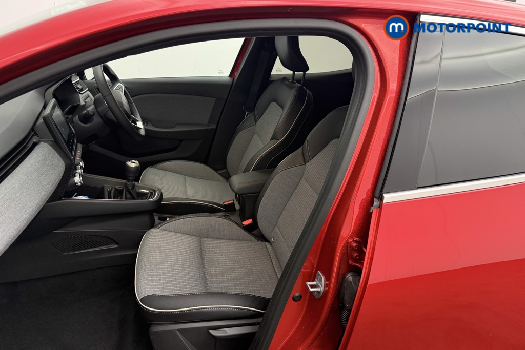 Renault Clio Techno Manual Petrol Hatchback - Stock Number (1598649) - 2nd supplementary image