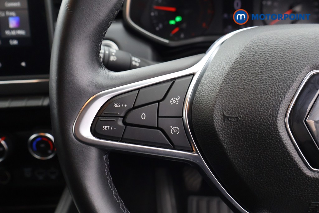 Renault Clio Iconic Manual Petrol Hatchback - Stock Number (1598812) - 2nd supplementary image