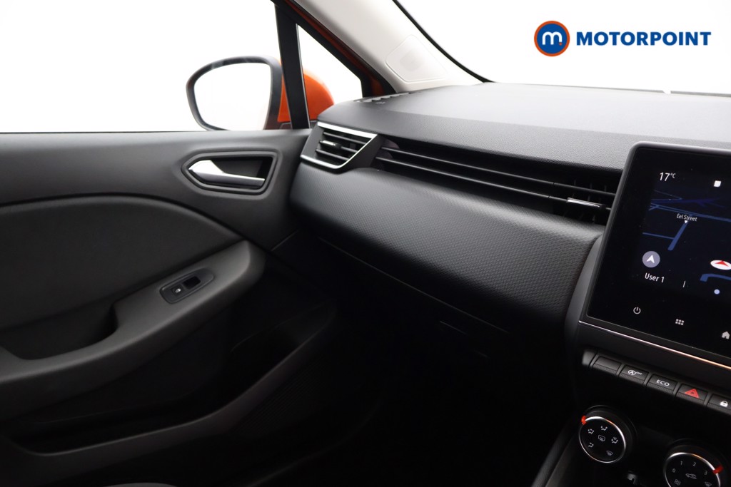 Renault Clio Iconic Manual Petrol Hatchback - Stock Number (1598812) - 6th supplementary image
