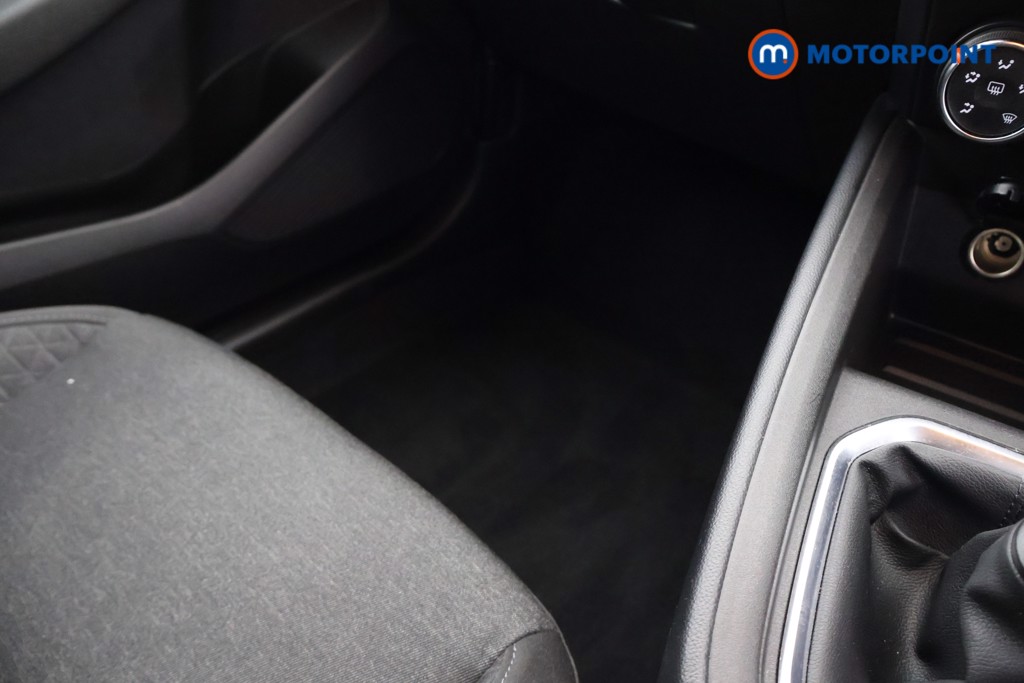 Renault Clio Iconic Manual Petrol Hatchback - Stock Number (1598812) - 8th supplementary image