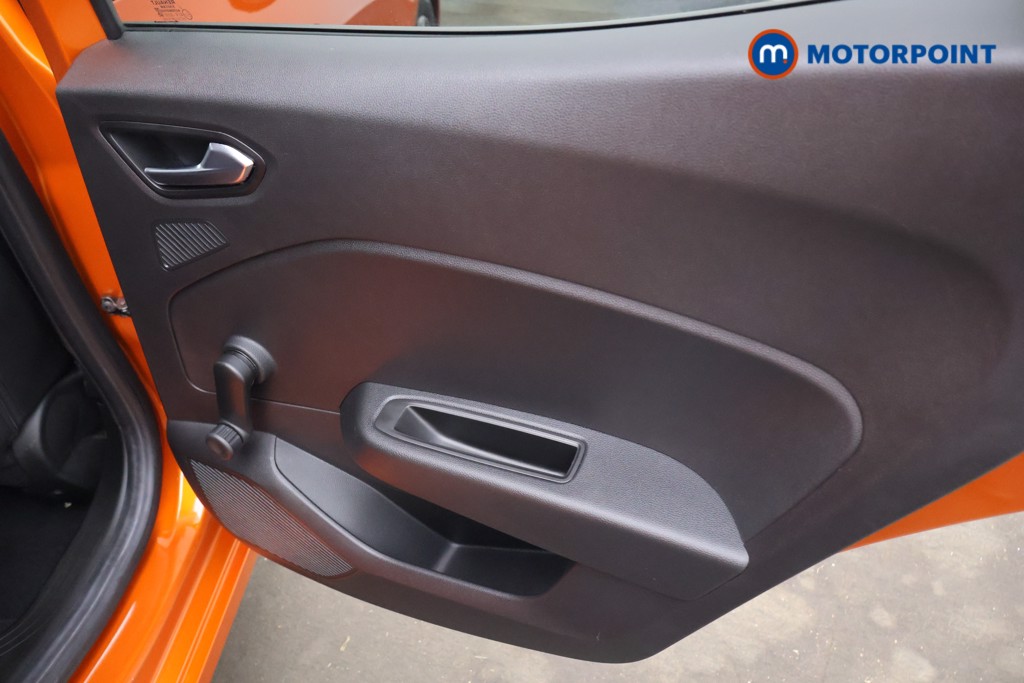 Renault Clio Iconic Manual Petrol Hatchback - Stock Number (1598812) - 14th supplementary image