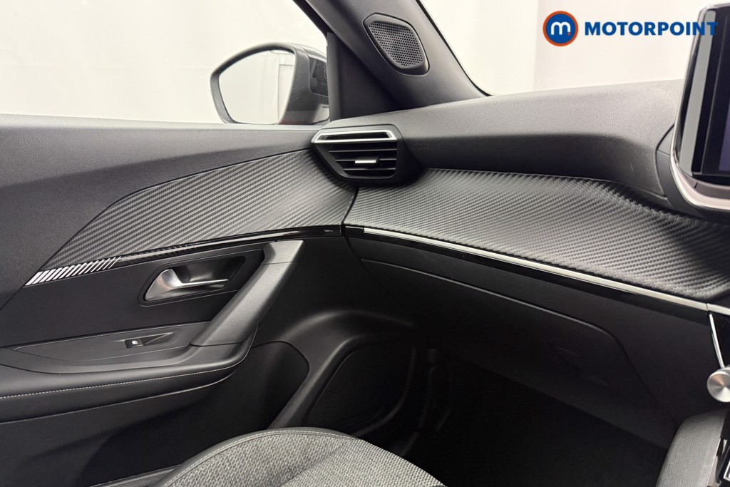 Peugeot 2008 Allure Manual Petrol SUV - Stock Number (1599176) - 16th supplementary image