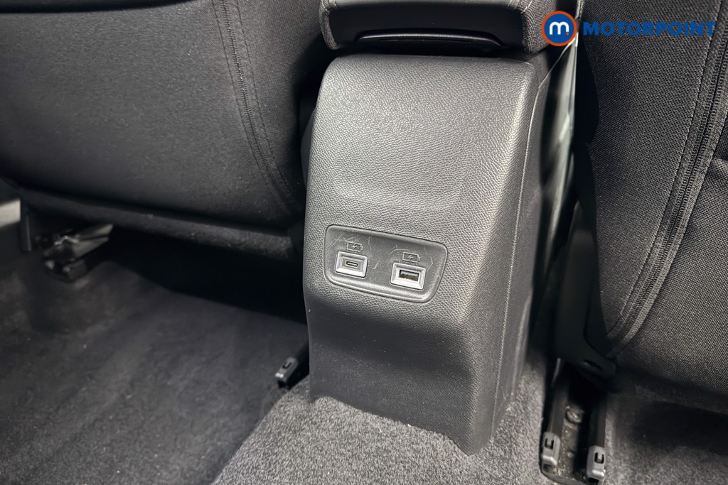 Peugeot 2008 Allure Manual Petrol SUV - Stock Number (1599176) - 22nd supplementary image