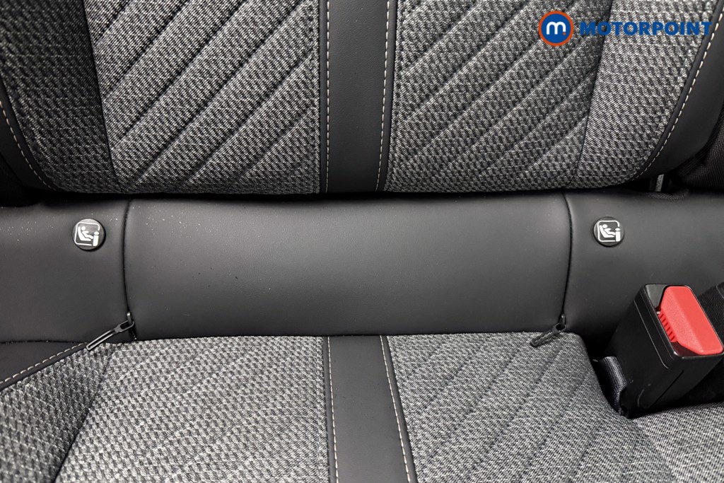 Peugeot 2008 Allure Manual Petrol SUV - Stock Number (1599176) - 24th supplementary image