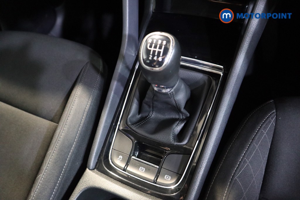 Skoda Karoq Se Technology Manual Petrol SUV - Stock Number (1599437) - 8th supplementary image