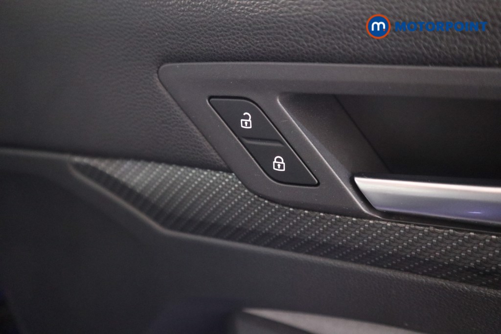 Volkswagen Golf R-Line Automatic Diesel Hatchback - Stock Number (1599637) - 11th supplementary image