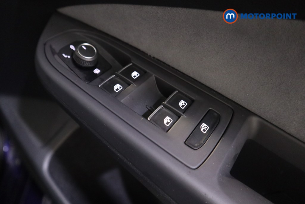 Volkswagen Golf R-Line Automatic Diesel Hatchback - Stock Number (1599637) - 12th supplementary image