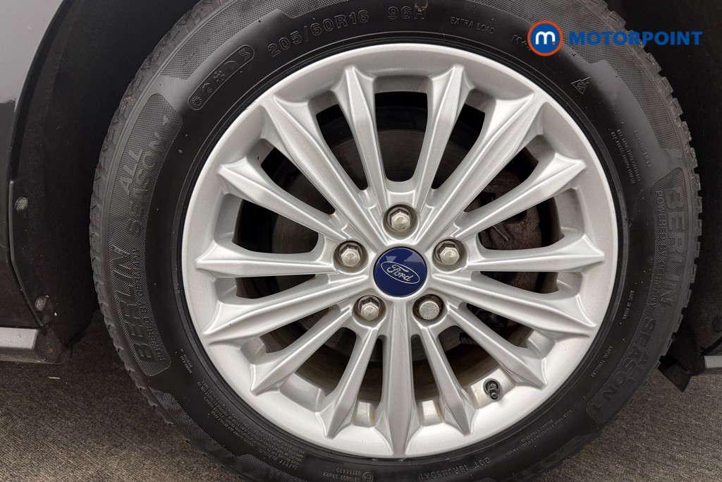 Ford Focus Titanium Manual Petrol Hatchback - Stock Number (1599781) - 4th supplementary image