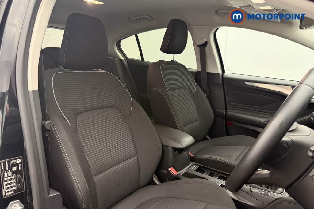 Ford Focus Titanium Manual Petrol Hatchback - Stock Number (1599781) - 6th supplementary image