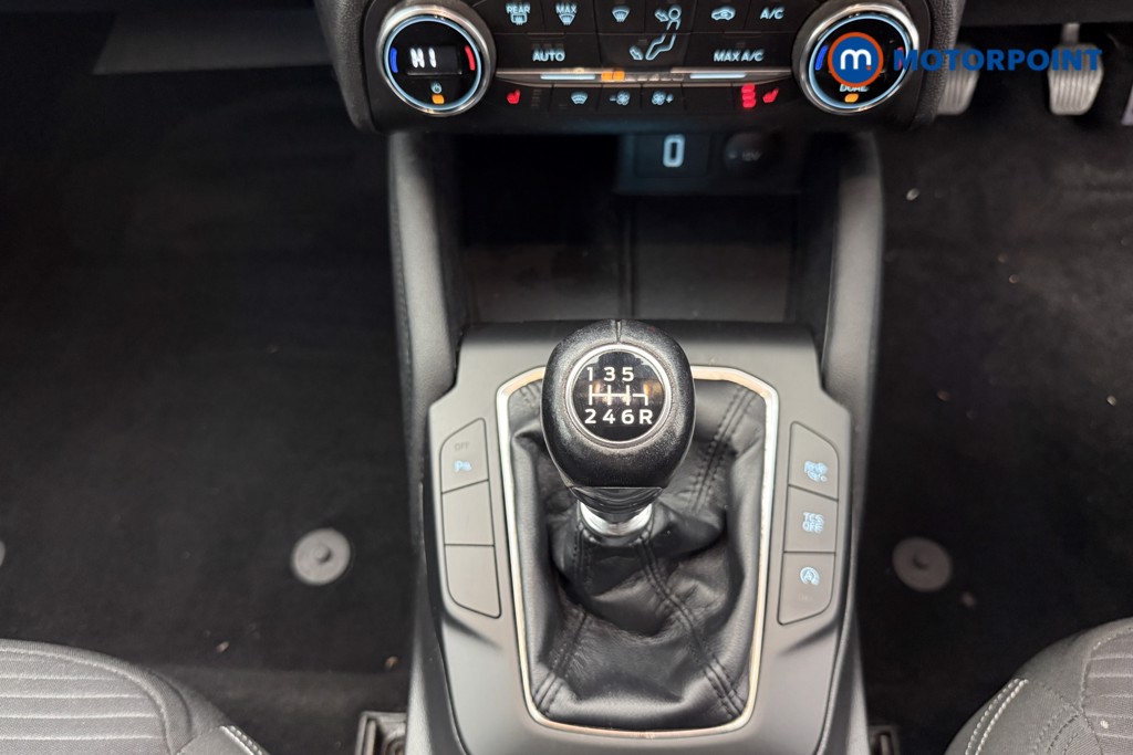 Ford Focus Titanium Manual Petrol Hatchback - Stock Number (1599781) - 16th supplementary image