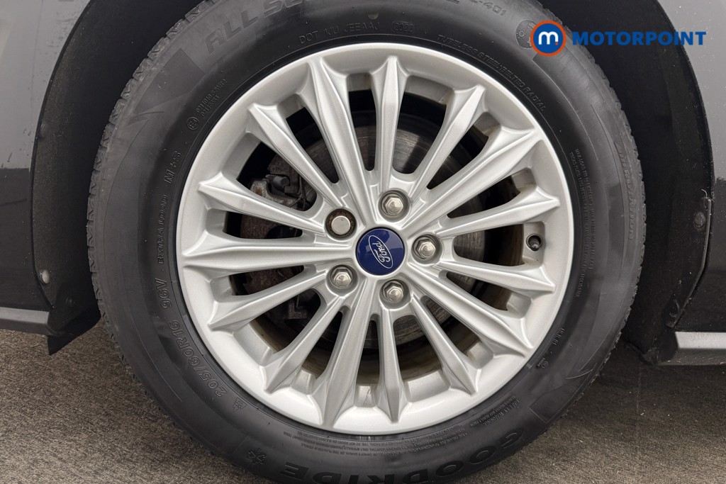 Ford Focus Titanium Manual Petrol Hatchback - Stock Number (1599781) - 1st supplementary image