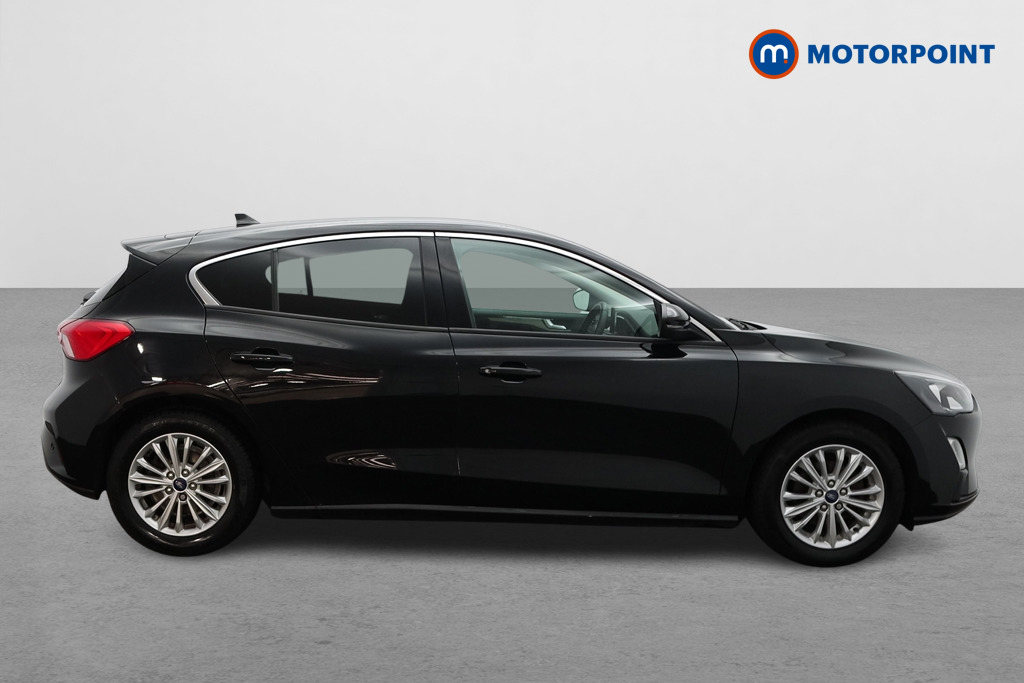 Ford Focus Titanium Manual Petrol Hatchback - Stock Number (1599781) - Drivers side