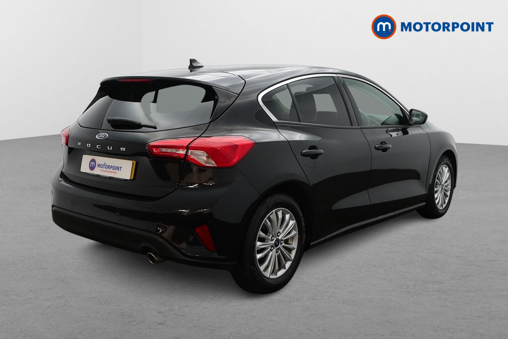 Ford Focus Titanium Manual Petrol Hatchback - Stock Number (1599781) - Drivers side rear corner