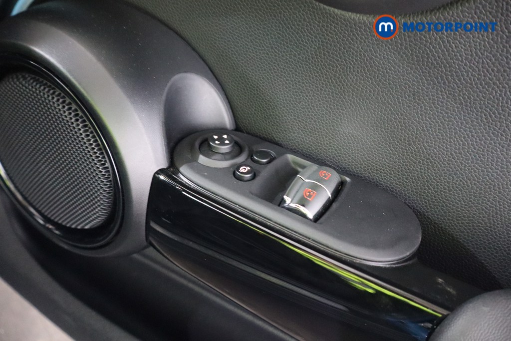 Mini Hatchback Cooper S Exclusive Automatic Petrol Hatchback - Stock Number (1600077) - 8th supplementary image