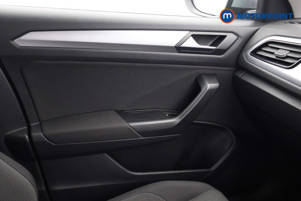 Volkswagen T-Roc Life Automatic Petrol SUV - Stock Number (1600128) - 7th supplementary image