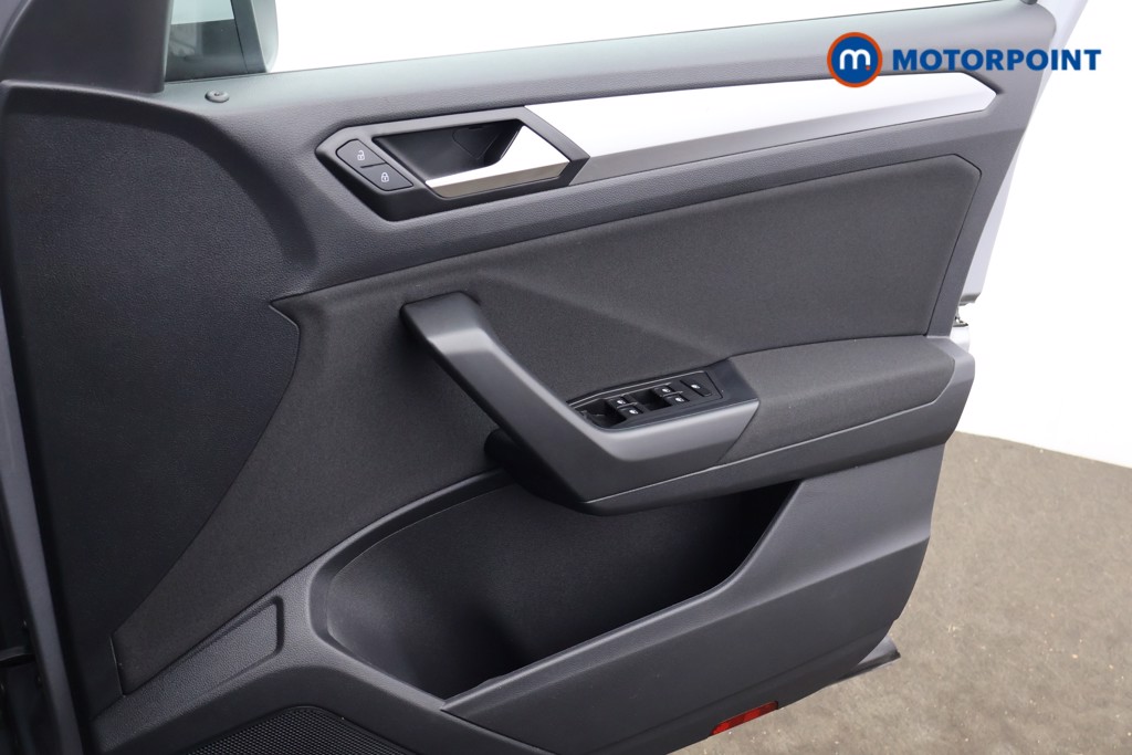 Volkswagen T-Roc Life Automatic Petrol SUV - Stock Number (1600128) - 10th supplementary image