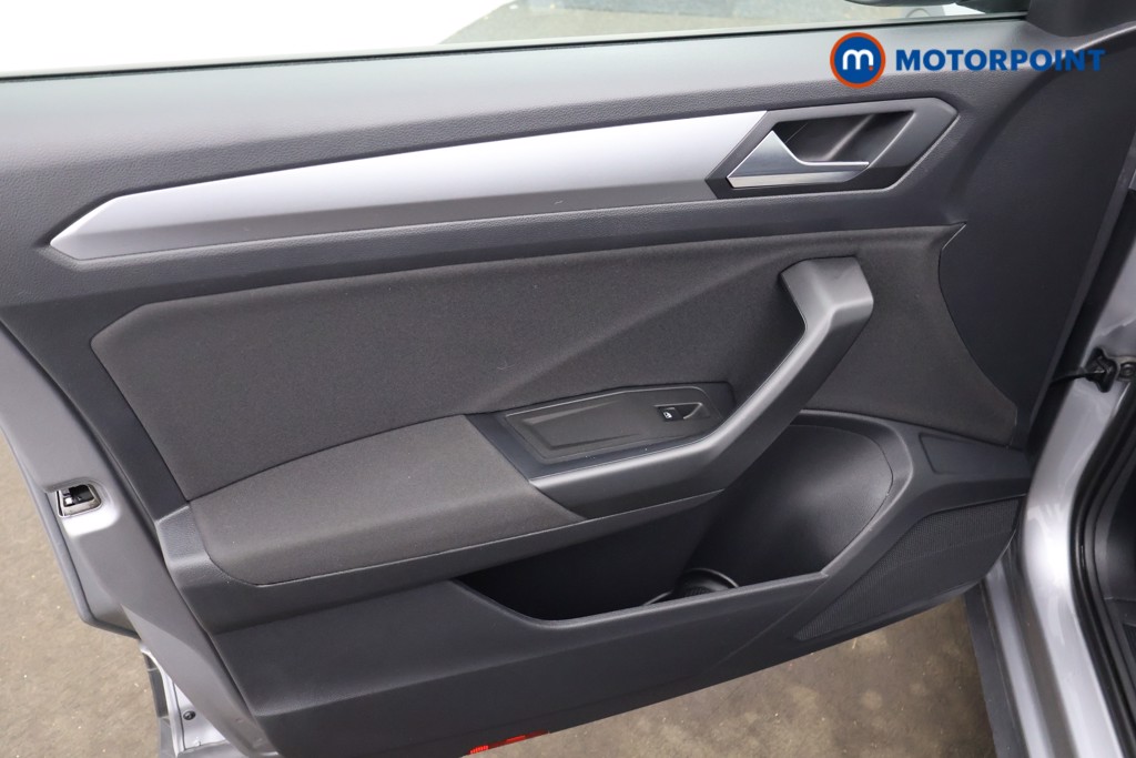 Volkswagen T-Roc Life Automatic Petrol SUV - Stock Number (1600128) - 19th supplementary image