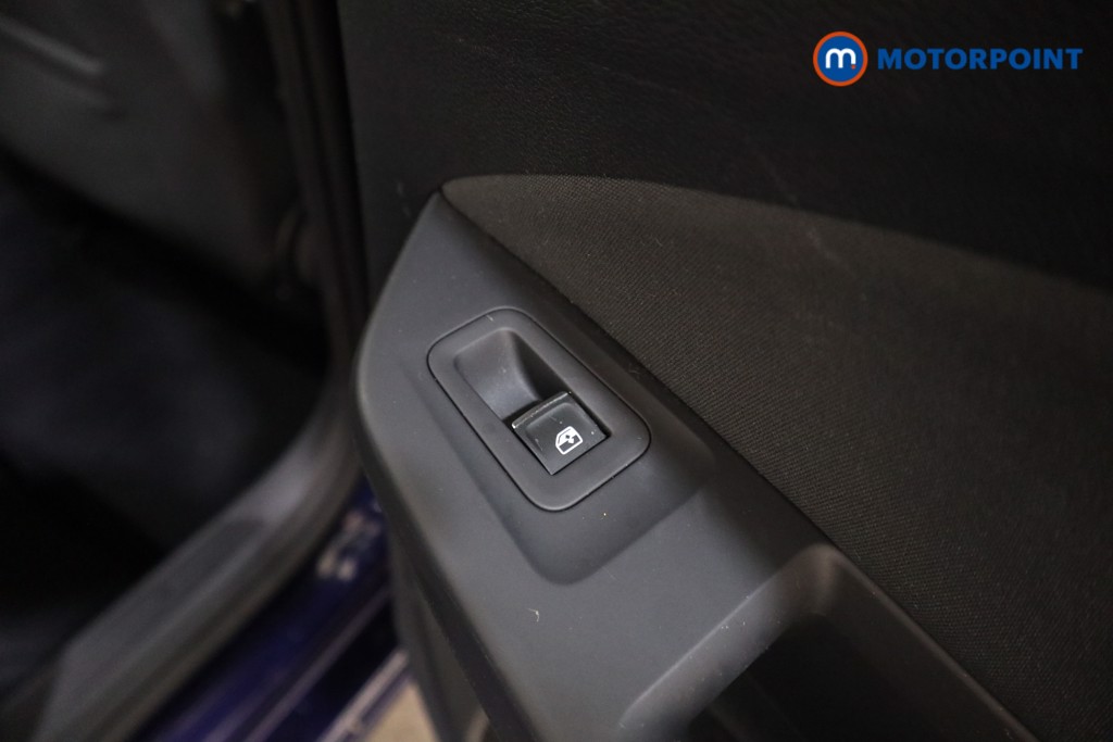 Volkswagen Golf Life Manual Petrol Hatchback - Stock Number (1600198) - 18th supplementary image