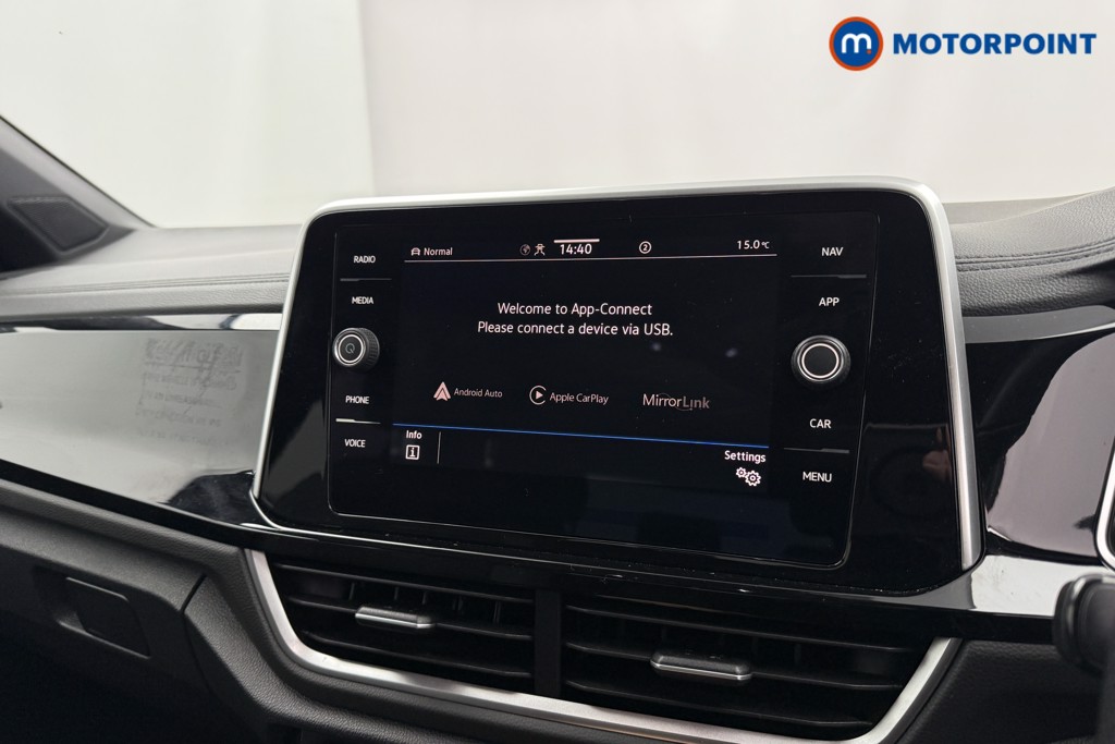 Volkswagen T-Roc R-Line Manual Petrol SUV - Stock Number (1600279) - 10th supplementary image