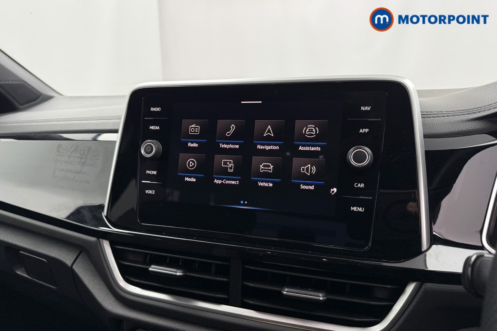 Volkswagen T-Roc R-Line Manual Petrol SUV - Stock Number (1600279) - 11th supplementary image