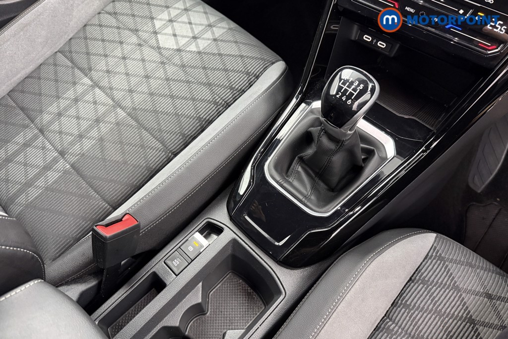 Volkswagen T-Roc R-Line Manual Petrol SUV - Stock Number (1600279) - 14th supplementary image