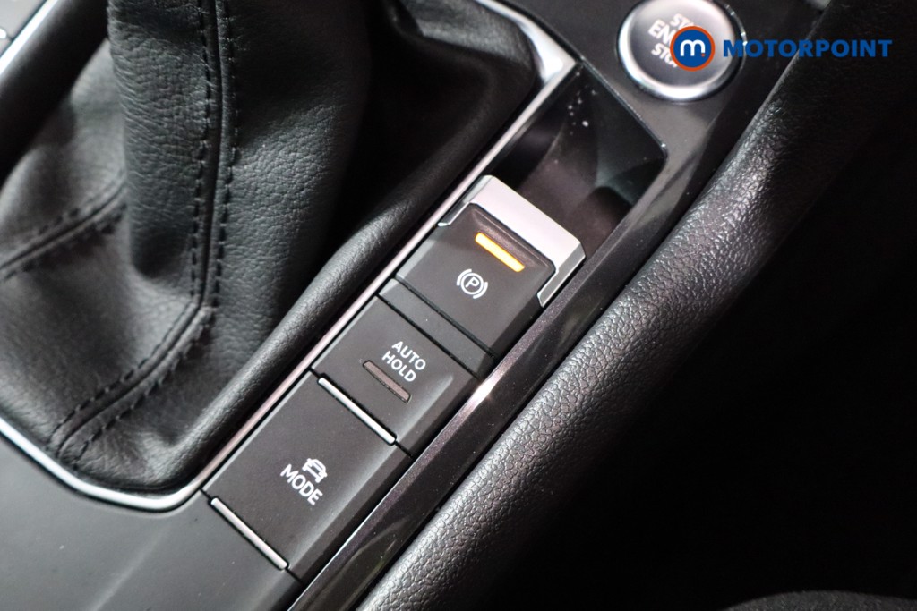 Volkswagen Tiguan Active Automatic Petrol SUV - Stock Number (1600411) - 19th supplementary image