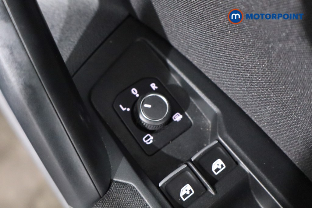 Volkswagen Tiguan Active Automatic Petrol SUV - Stock Number (1600411) - 22nd supplementary image