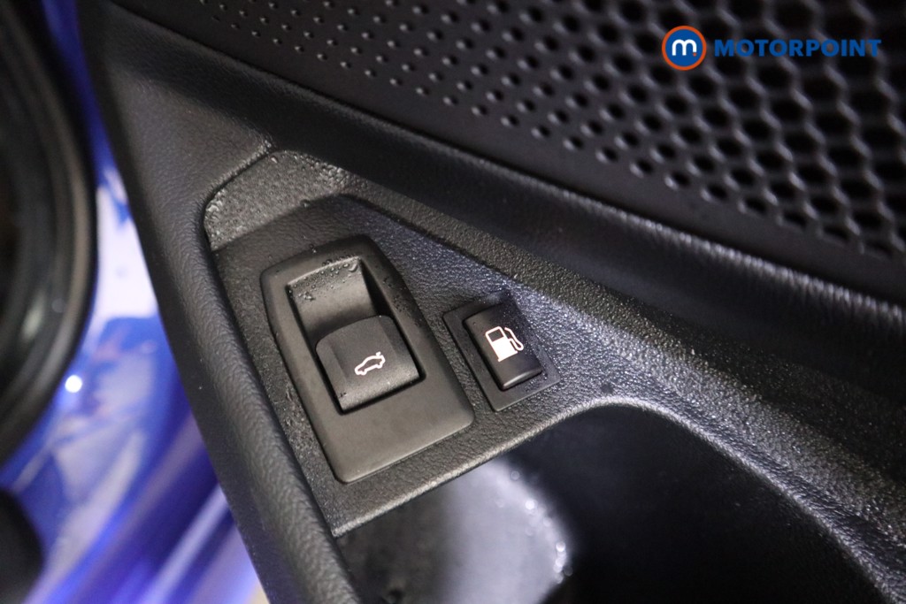 BMW 3 Series M Sport Automatic Petrol Plug-In Hybrid Estate - Stock Number (1600981) - 12th supplementary image