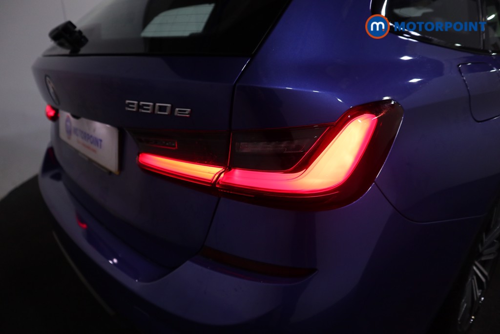 BMW 3 Series M Sport Automatic Petrol Plug-In Hybrid Estate - Stock Number (1600981) - 31st supplementary image