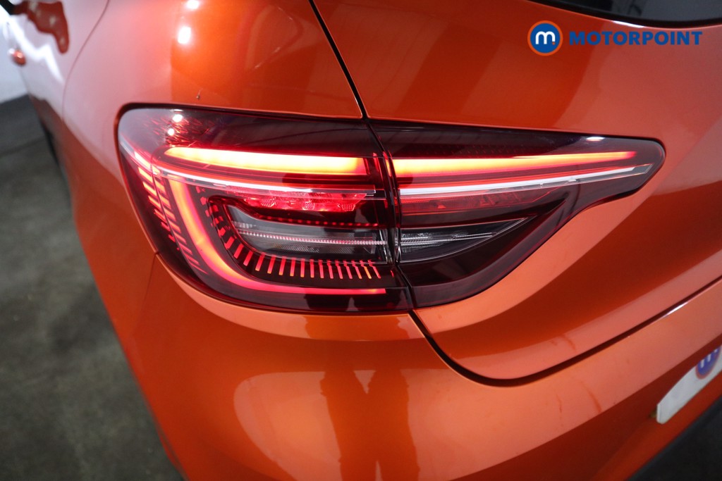 Renault Clio Iconic Edition Manual Petrol Hatchback - Stock Number (1601157) - 17th supplementary image