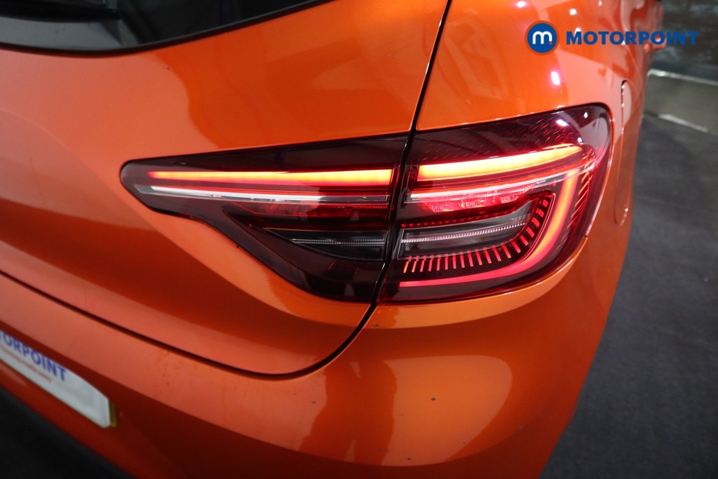 Renault Clio Iconic Edition Manual Petrol Hatchback - Stock Number (1601157) - 18th supplementary image