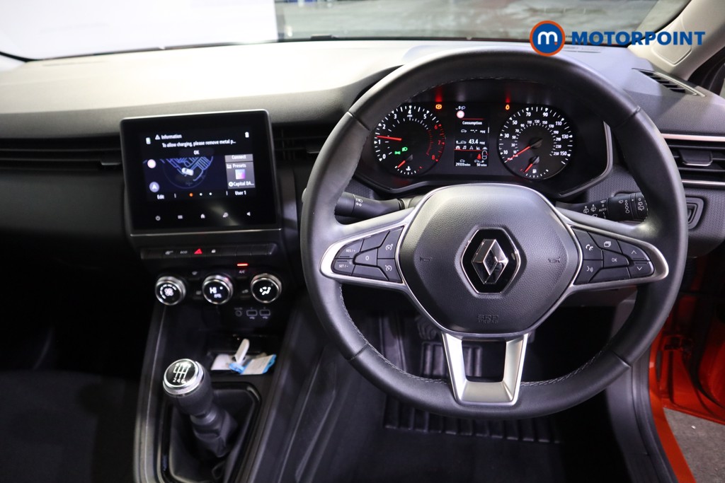 Renault Clio Iconic Edition Manual Petrol Hatchback - Stock Number (1601157) - 1st supplementary image