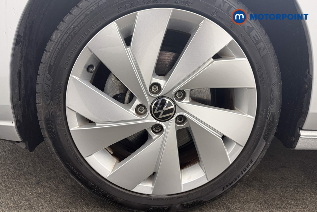 Volkswagen Golf Style Automatic Petrol Hatchback - Stock Number (1601665) - 1st supplementary image