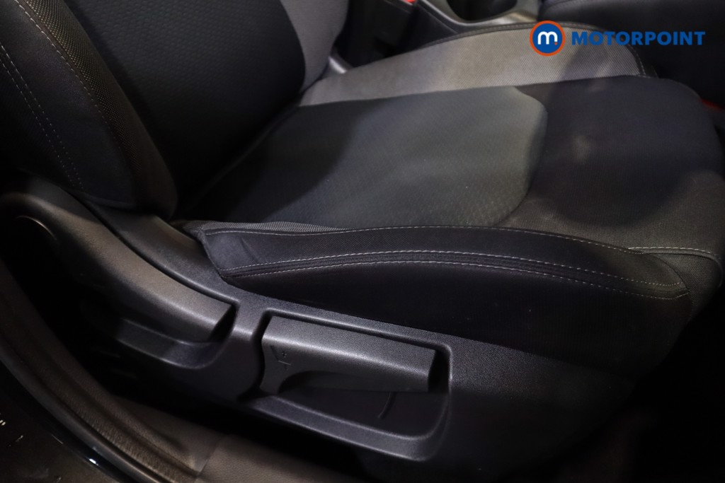 Nissan Qashqai N-Connecta Manual Petrol SUV - Stock Number (1601768) - 8th supplementary image