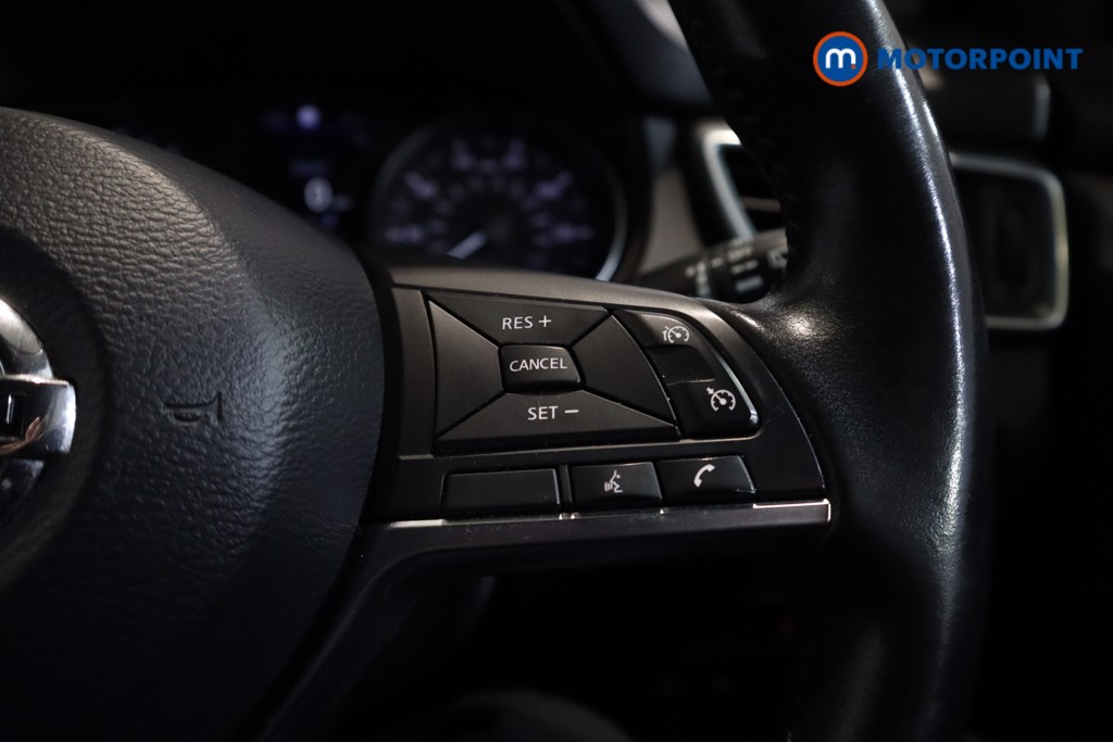 Nissan Qashqai N-Connecta Manual Petrol SUV - Stock Number (1601768) - 11th supplementary image