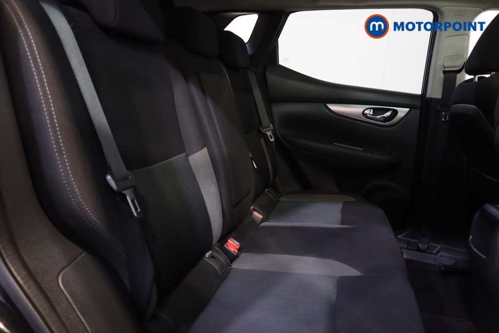 Nissan Qashqai N-Connecta Manual Petrol SUV - Stock Number (1601768) - 25th supplementary image