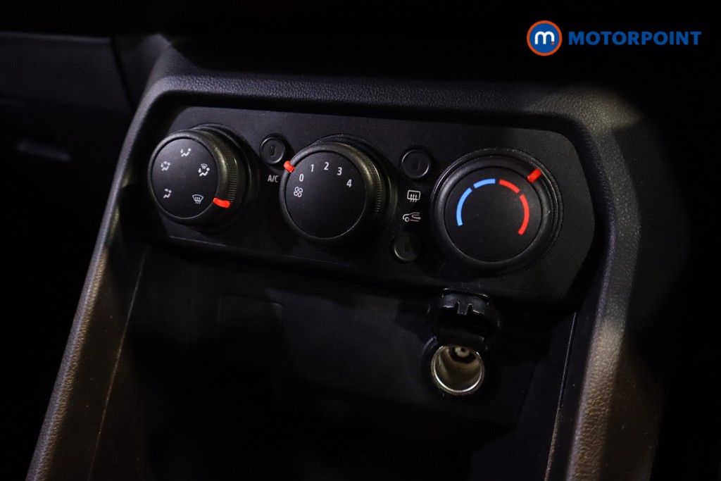 Dacia Sandero Essential Manual Petrol Hatchback - Stock Number (1601843) - 14th supplementary image