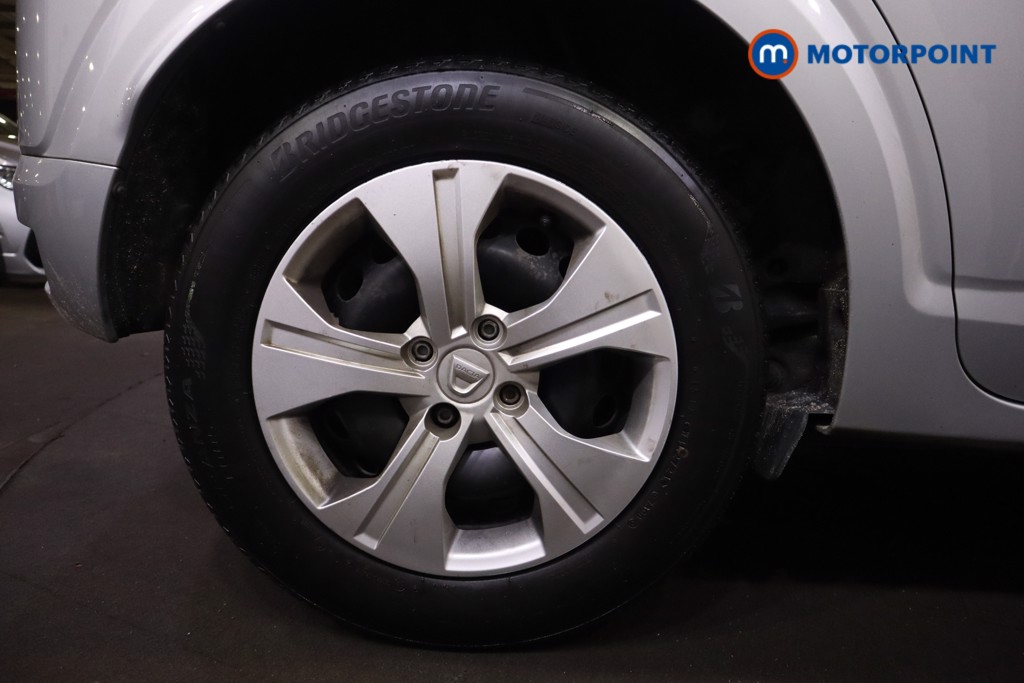 Dacia Sandero Essential Manual Petrol Hatchback - Stock Number (1601843) - 21st supplementary image