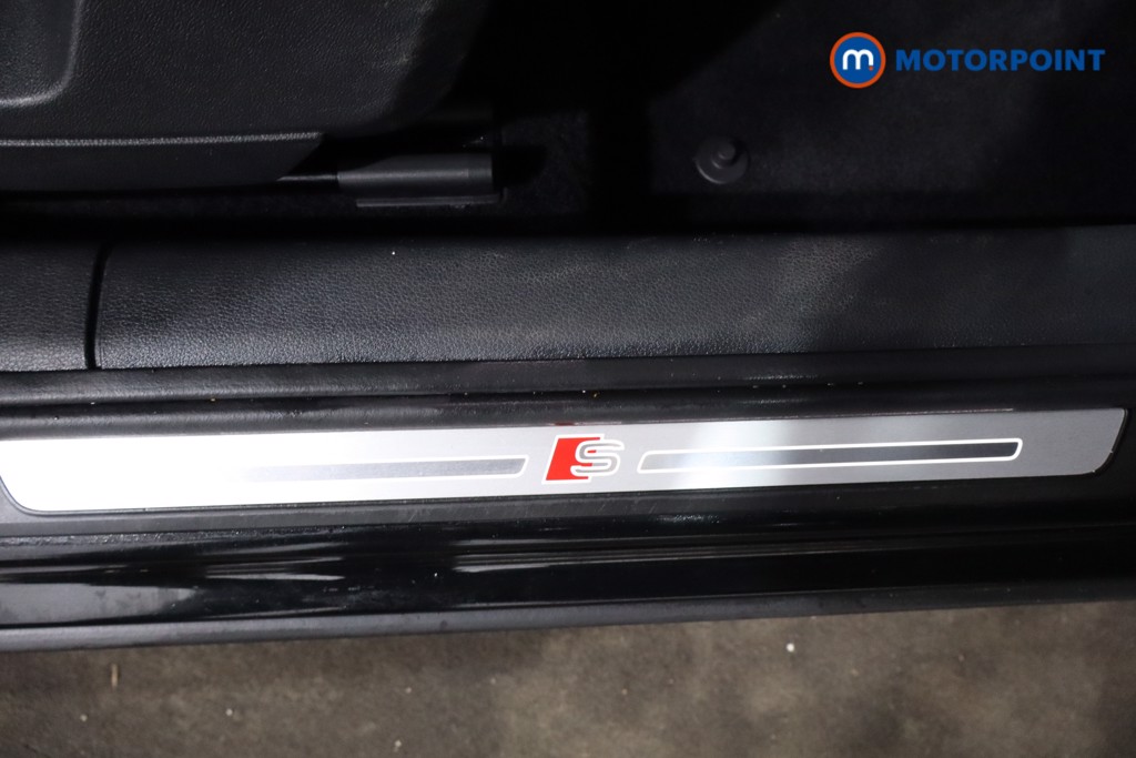 Audi Q2 Black Edition Manual Petrol SUV - Stock Number (1602122) - 18th supplementary image