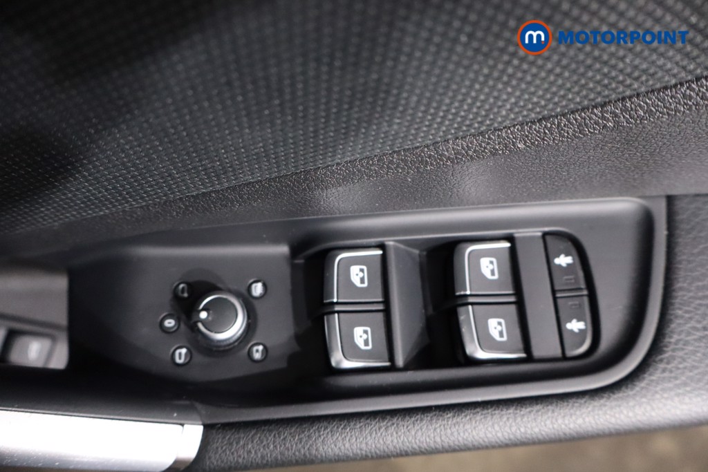 Audi Q2 Black Edition Manual Petrol SUV - Stock Number (1602122) - 19th supplementary image