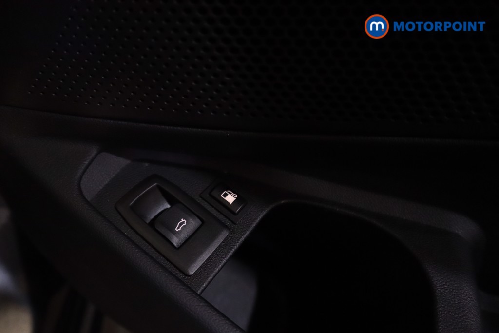 BMW 3 Series M Sport Automatic Petrol Plug-In Hybrid Estate - Stock Number (1602326) - 4th supplementary image