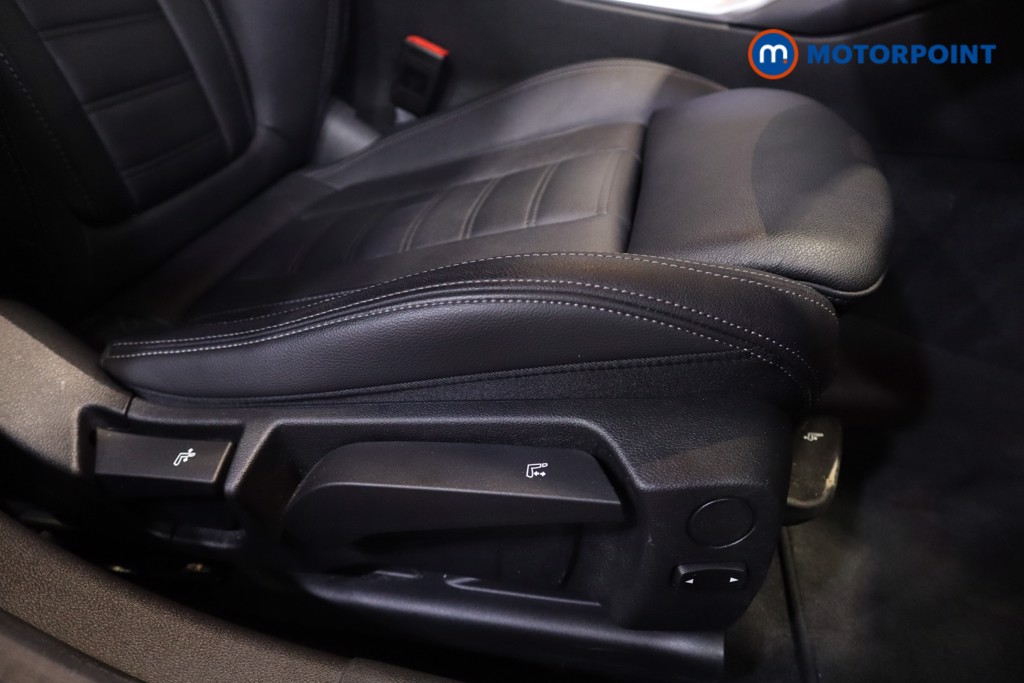 BMW 3 Series M Sport Automatic Petrol Plug-In Hybrid Estate - Stock Number (1602326) - 7th supplementary image