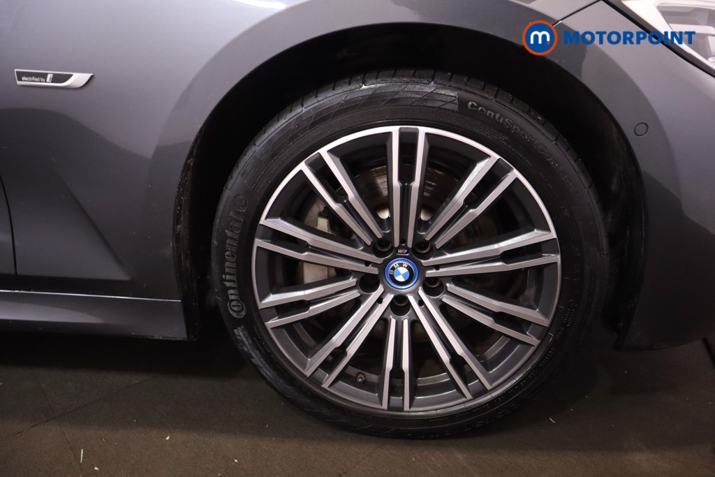 BMW 3 Series M Sport Automatic Petrol Plug-In Hybrid Estate - Stock Number (1602326) - 37th supplementary image