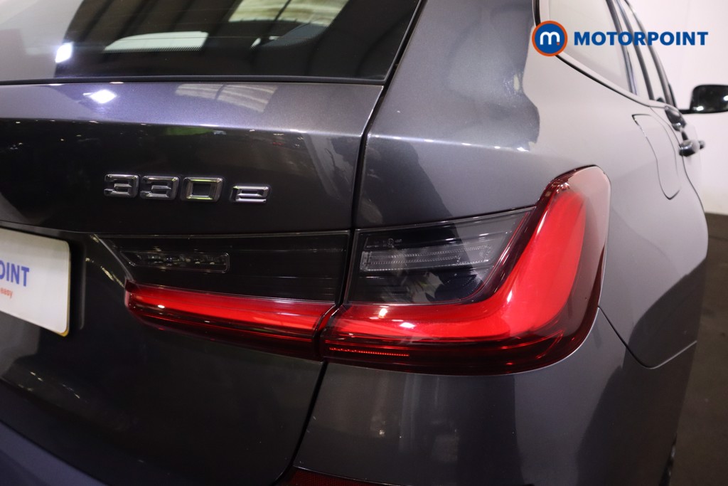 BMW 3 Series M Sport Automatic Petrol Plug-In Hybrid Estate - Stock Number (1602326) - 39th supplementary image