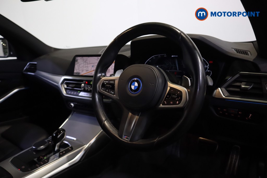 BMW 3 Series M Sport Automatic Petrol Plug-In Hybrid Estate - Stock Number (1602326) - 1st supplementary image
