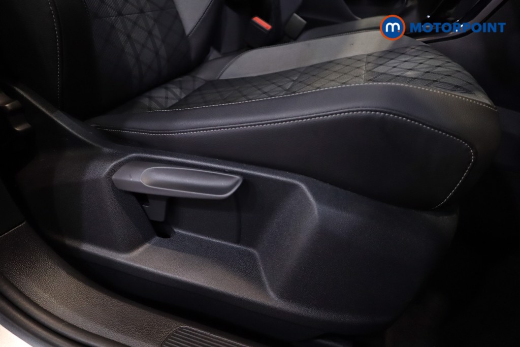 Volkswagen T-Roc R-Line Manual Petrol SUV - Stock Number (1602459) - 5th supplementary image