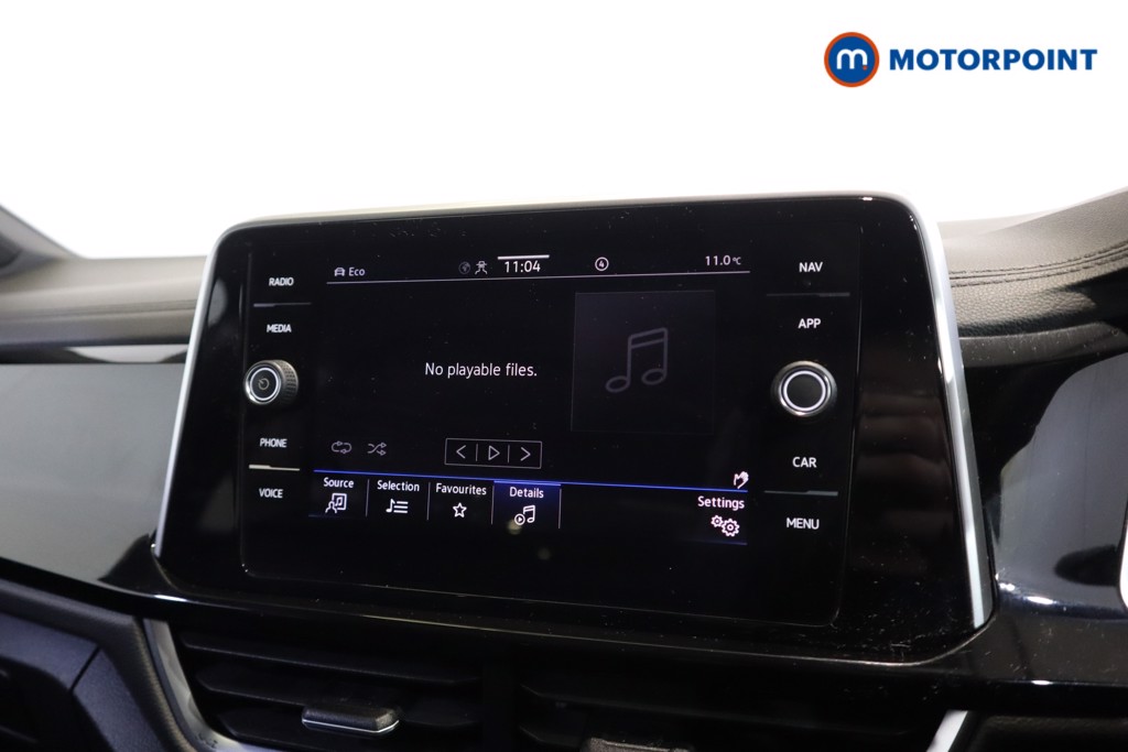 Volkswagen T-Roc R-Line Manual Petrol SUV - Stock Number (1602459) - 16th supplementary image