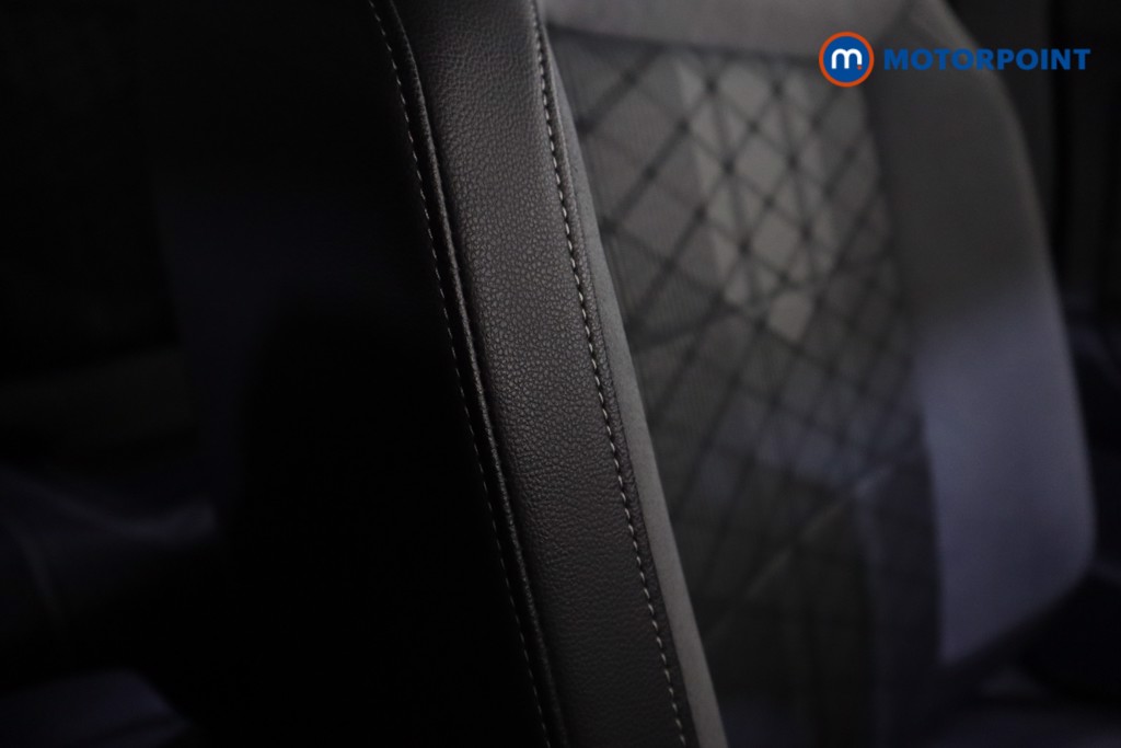 Volkswagen T-Roc R-Line Manual Petrol SUV - Stock Number (1602459) - 25th supplementary image