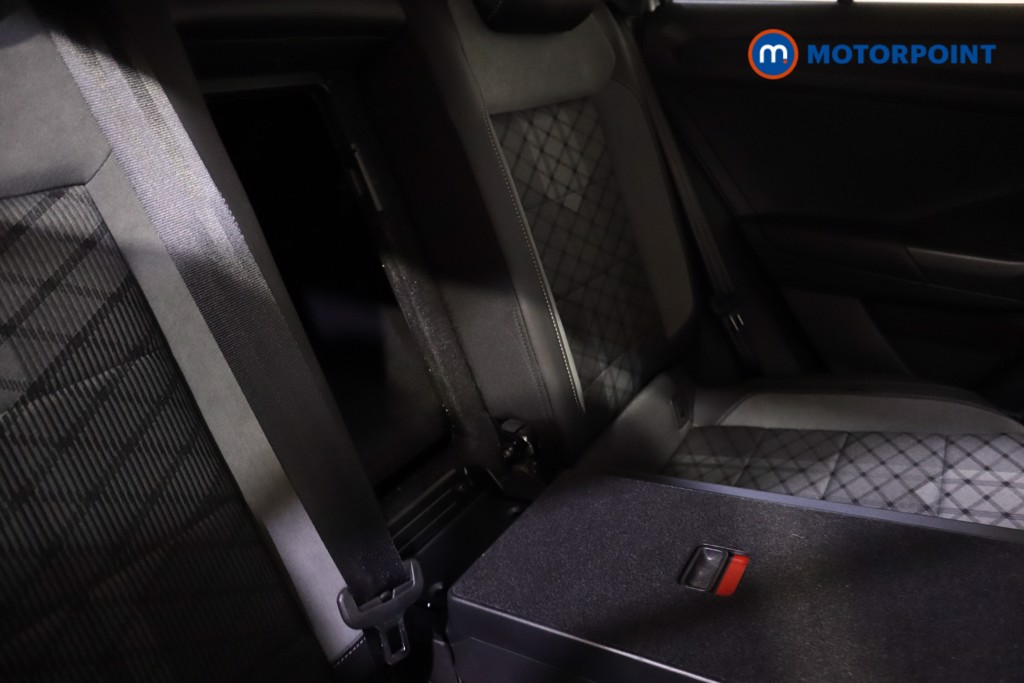 Volkswagen T-Roc R-Line Manual Petrol SUV - Stock Number (1602459) - 32nd supplementary image